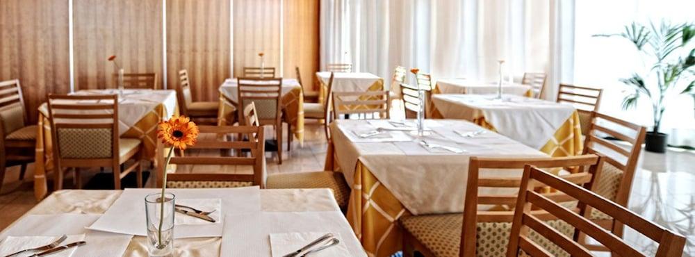 Meditur Hotel פומזיה מראה חיצוני תמונה