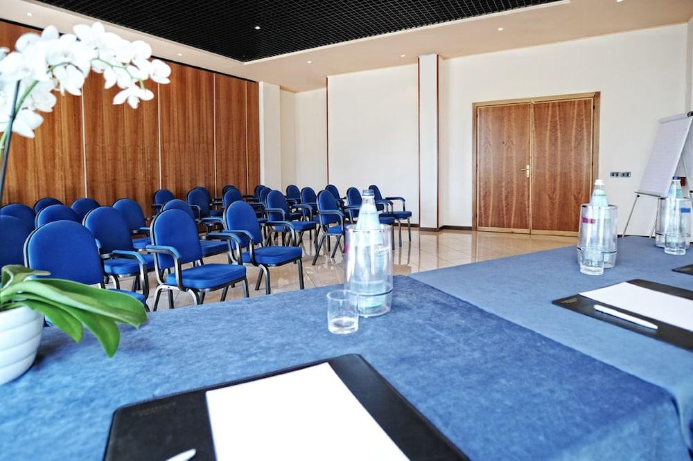 Meditur Hotel פומזיה מראה חיצוני תמונה