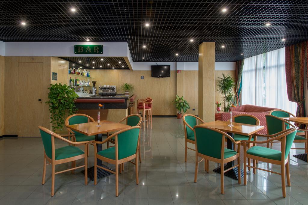 Meditur Hotel פומזיה מראה חיצוני תמונה