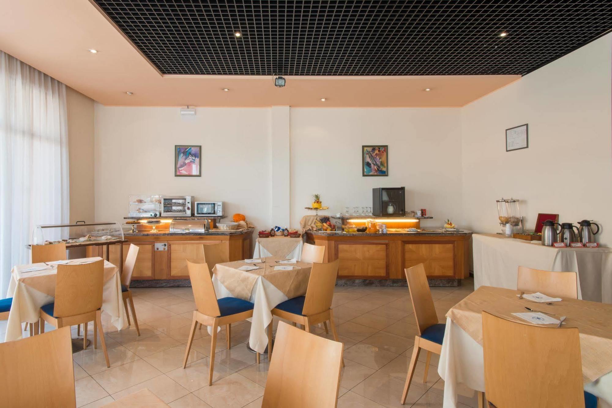 Meditur Hotel פומזיה מראה חיצוני תמונה